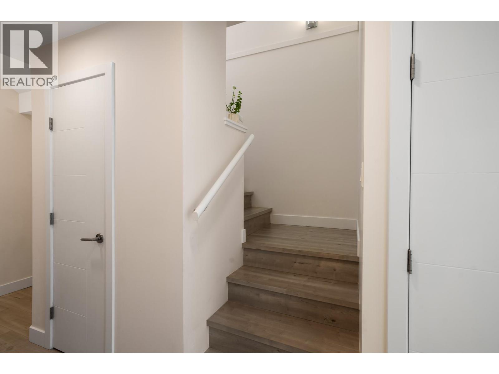 257 2035 GLENAIRE DRIVE, North Vancouver