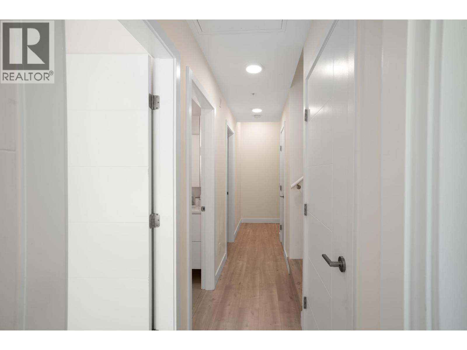 257 2035 GLENAIRE DRIVE, North Vancouver