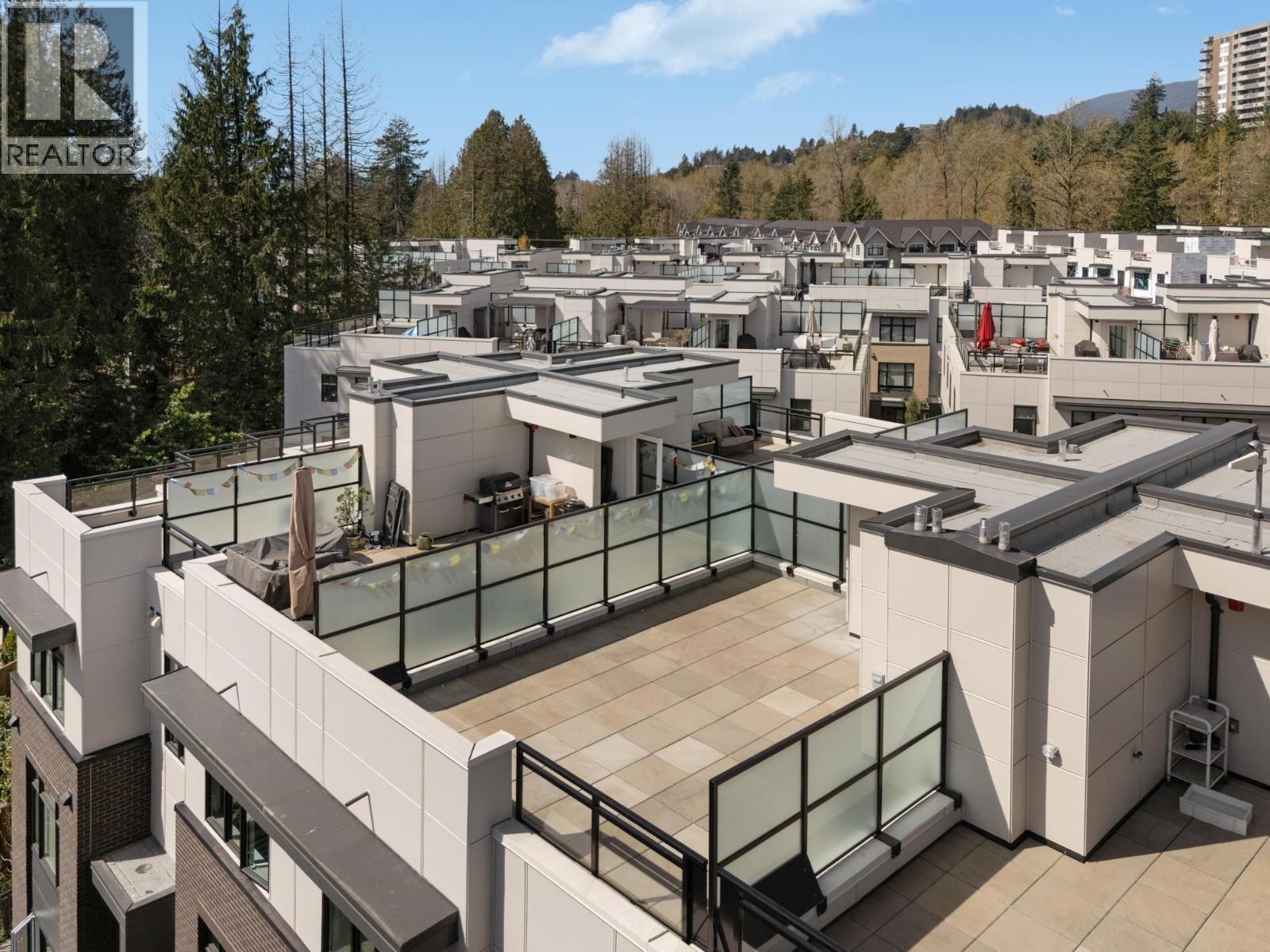 257 2035 GLENAIRE DRIVE, North Vancouver