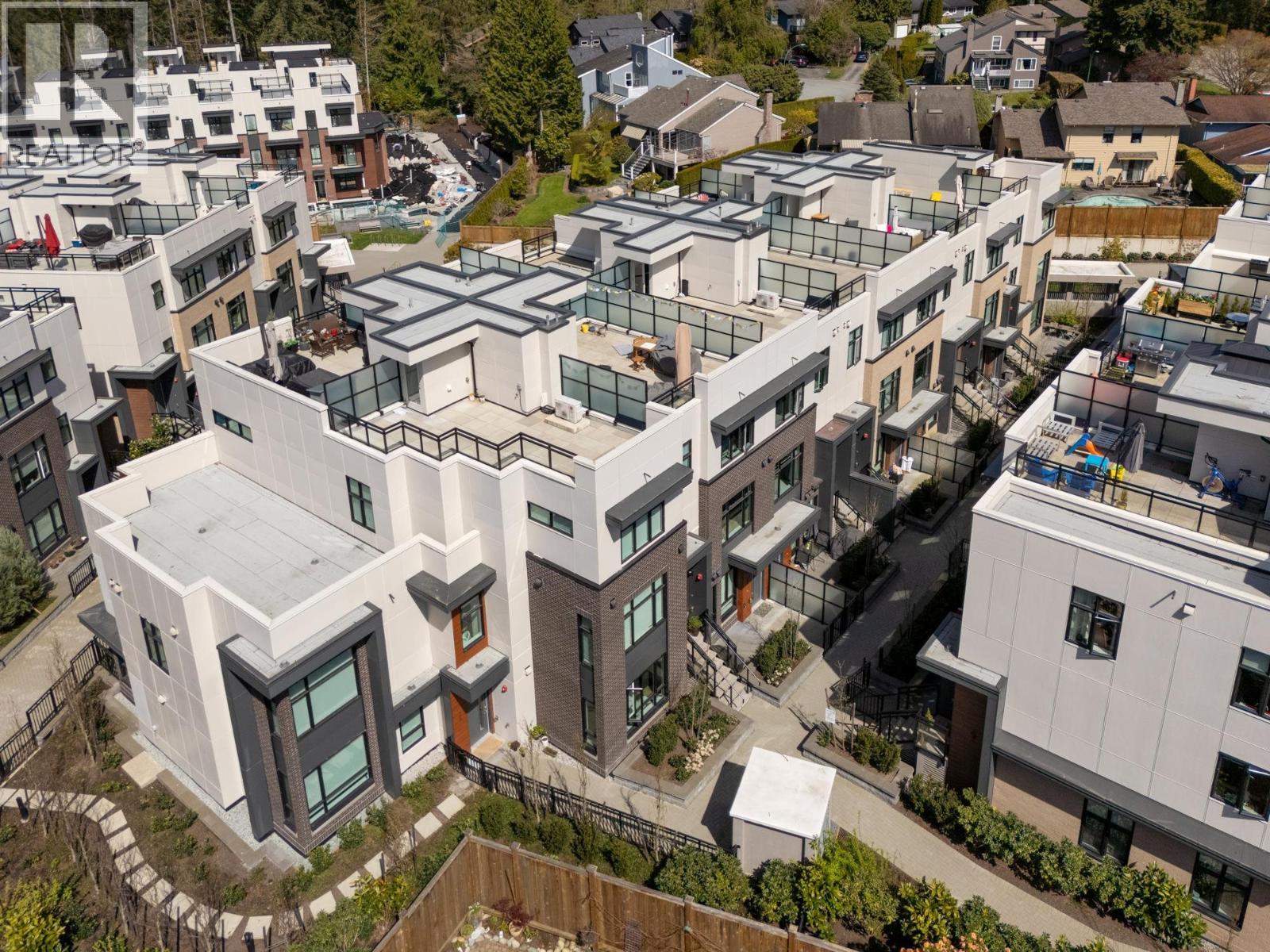 257 2035 GLENAIRE DRIVE, North Vancouver