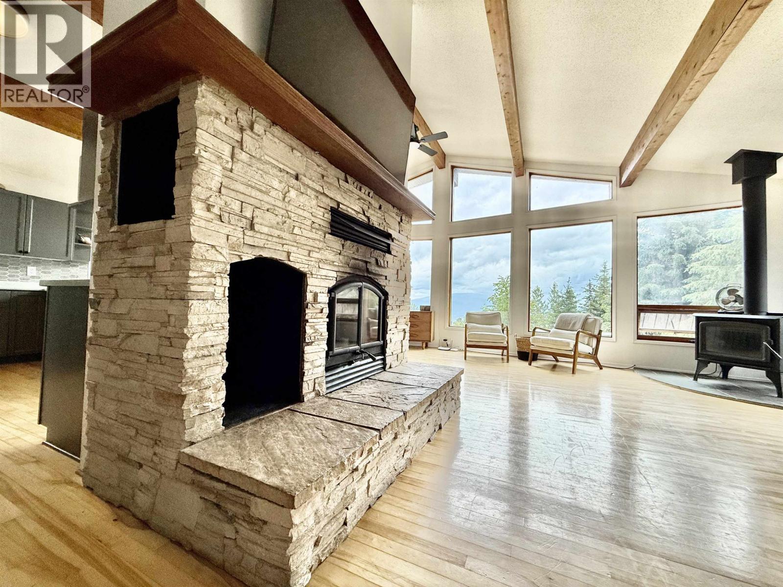 9199 BLUFF ROAD, Telkwa