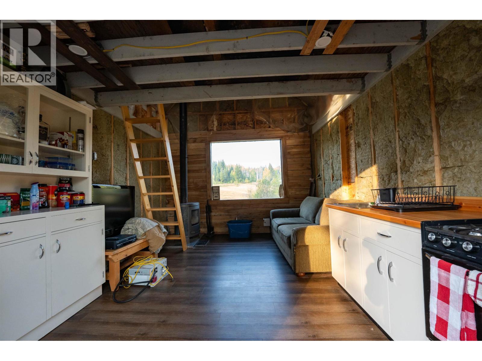 7470 CARIBOO CHALET ROAD, Deka Lake / Sulphurous / Hathaway Lakes
