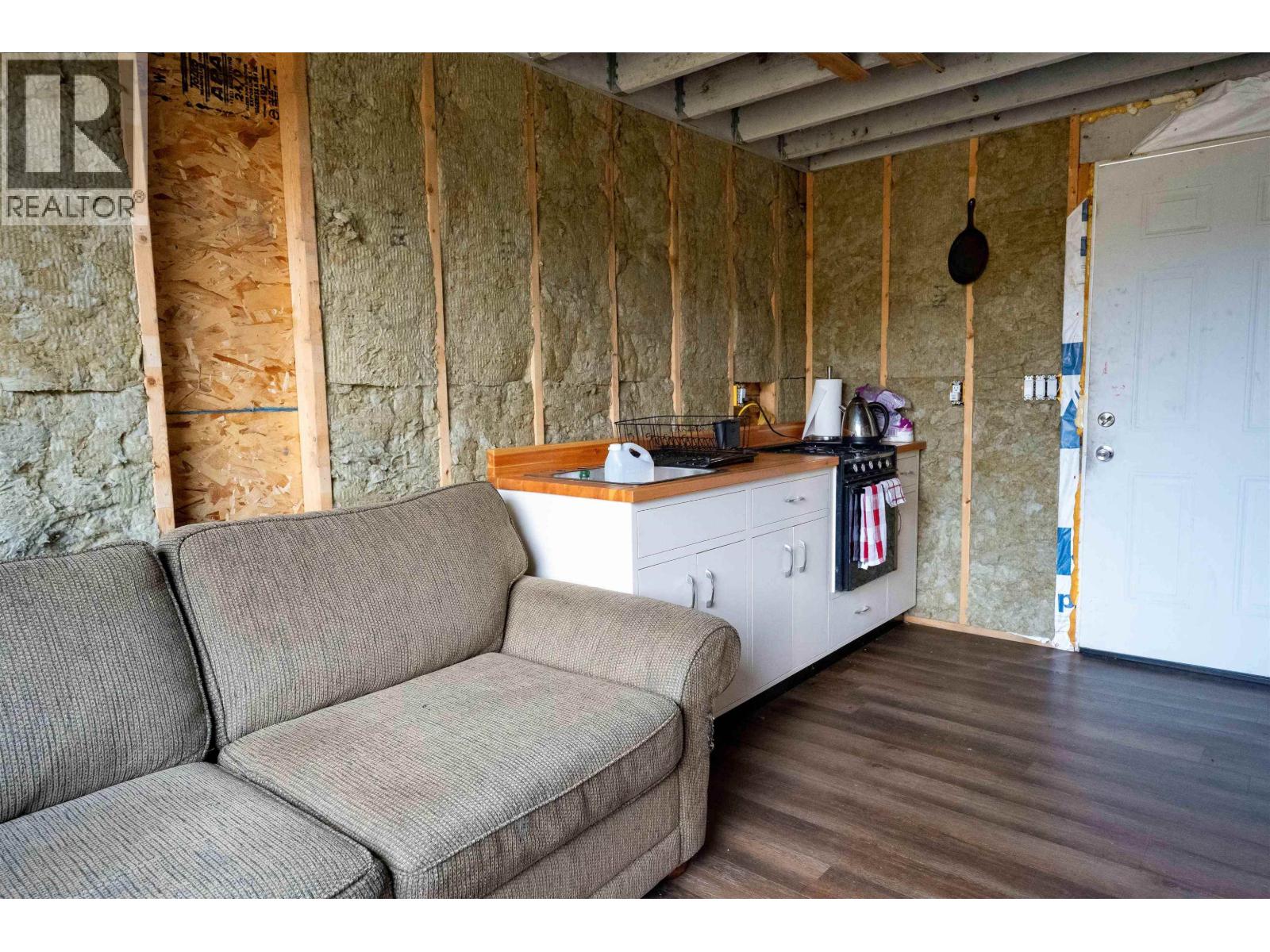 7470 CARIBOO CHALET ROAD, Deka Lake / Sulphurous / Hathaway Lakes