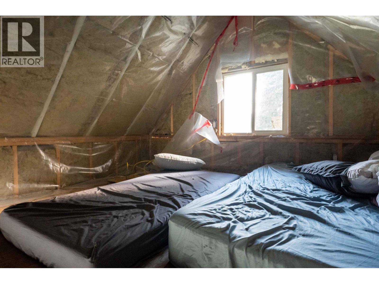 7470 CARIBOO CHALET ROAD, Deka Lake / Sulphurous / Hathaway Lakes