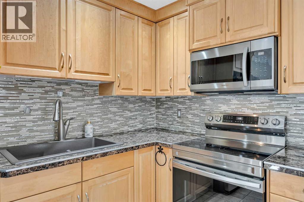 Single Family House Bungalow for Sale in  Dalcastle Crescent NW Dalhousie Calgary 