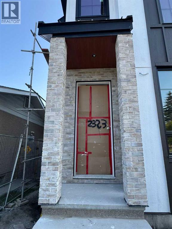 Single Family House for Sale in   Avenue SW North Glenmore Park Calgary 