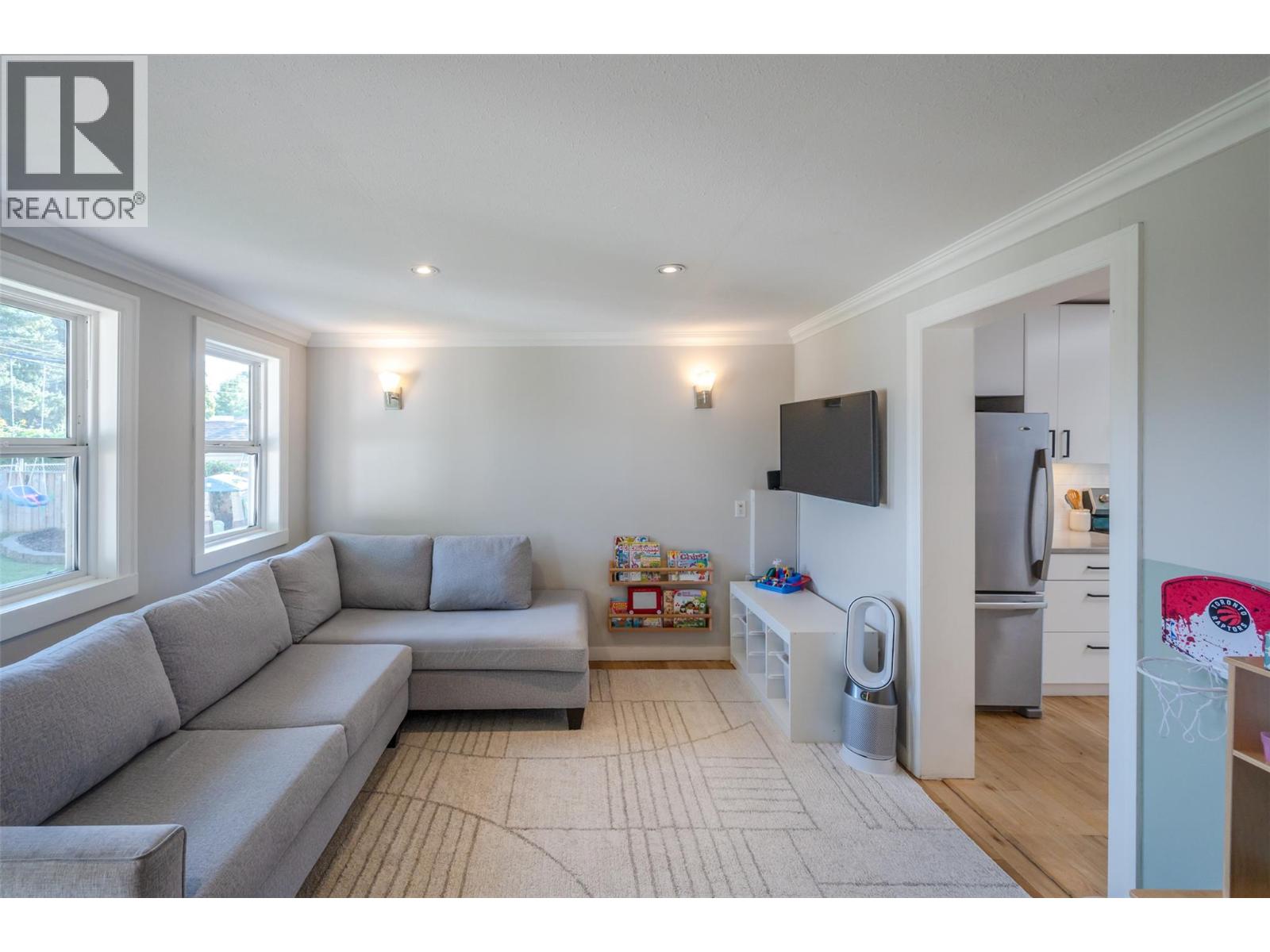  271 Douglas Avenue, Penticton