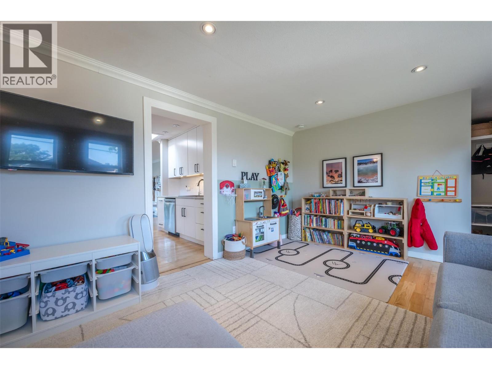 271 Douglas Avenue, Penticton