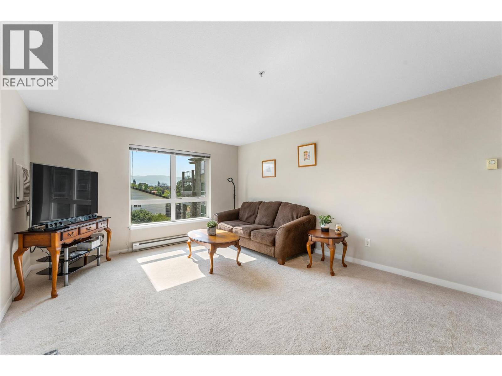 3109 325 McIntosh Road, Kelowna