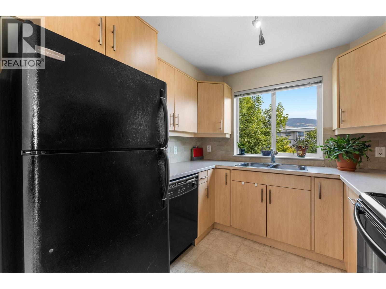 3109 325 McIntosh Road, Kelowna