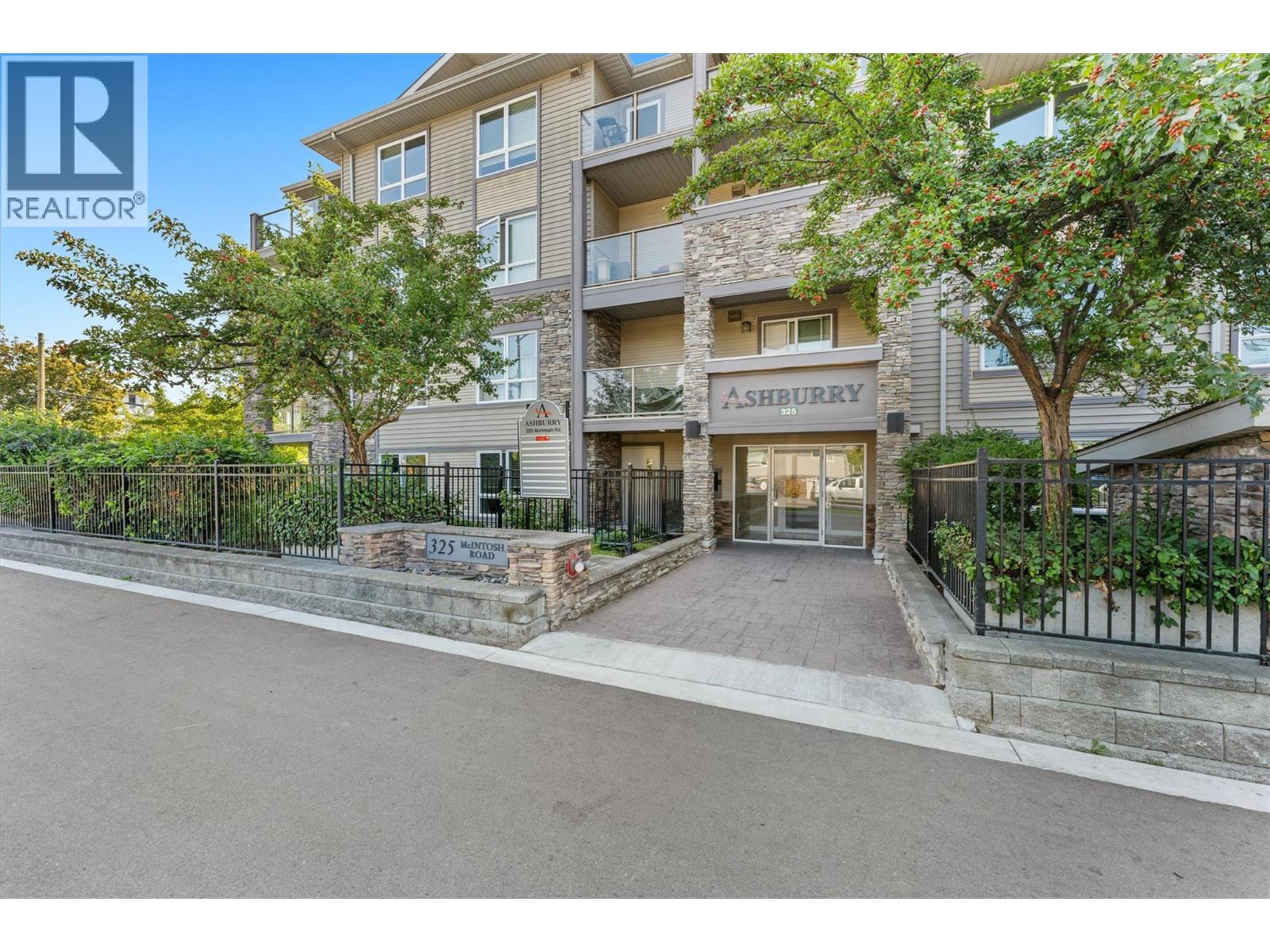 3109 325 McIntosh Road, Kelowna