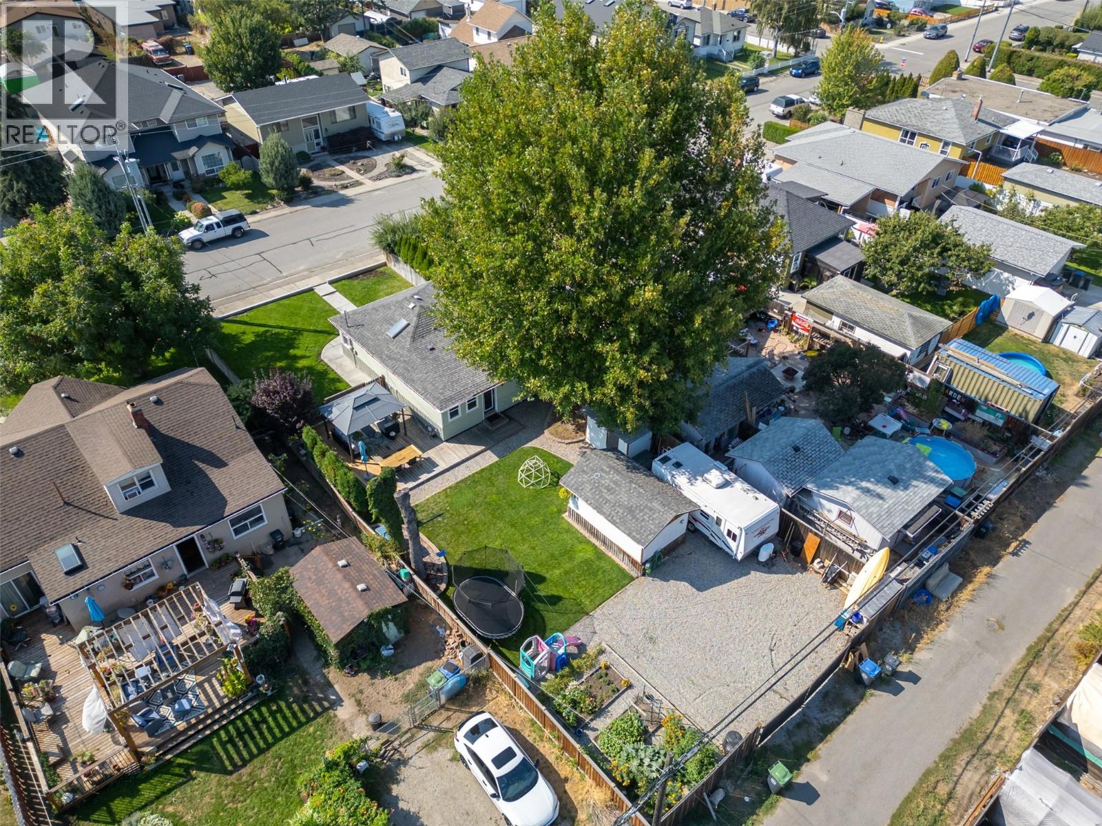  271 Douglas Avenue, Penticton