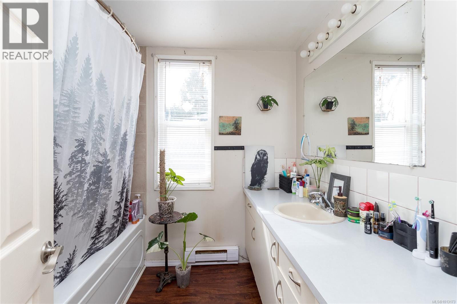  1682 Whiffin Spit Road, Sooke