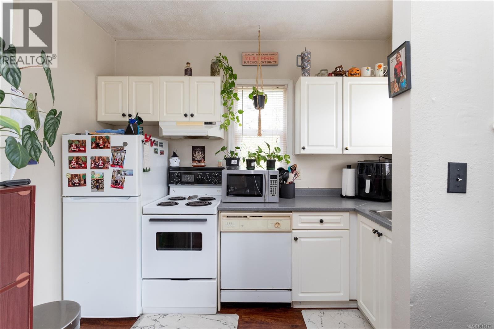  1682 Whiffin Spit Road, Sooke