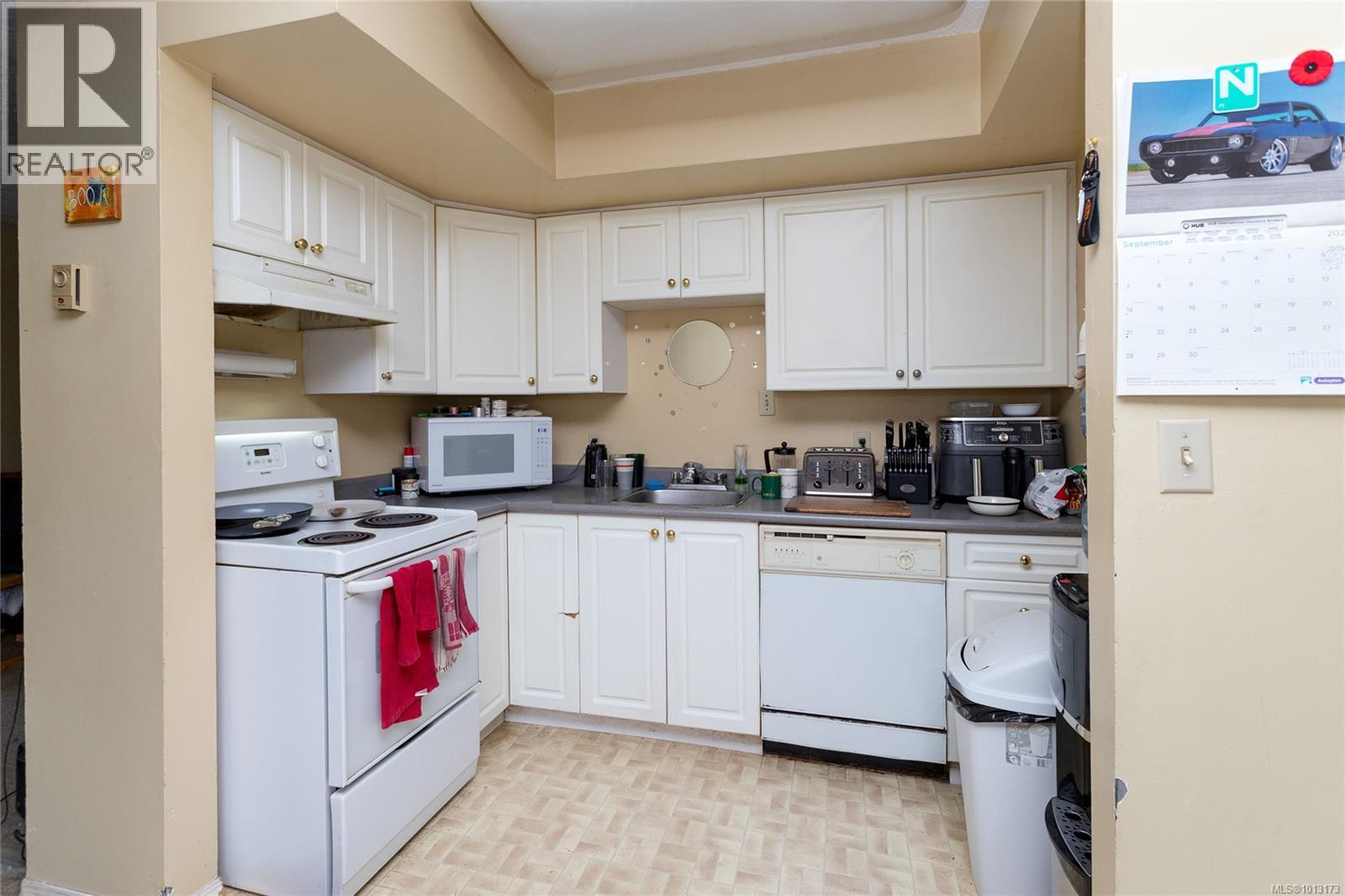  1682 Whiffin Spit Road, Sooke