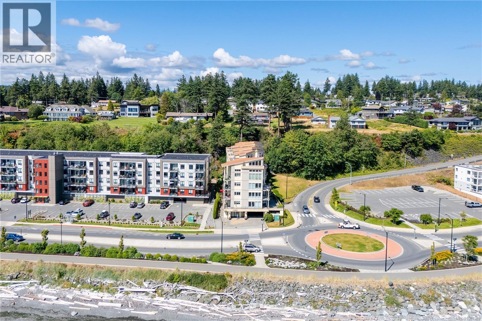 1392 Island Hwy S, Campbell River - Exteriors - Full Complex View, Drone/Aerial View - Photo 16