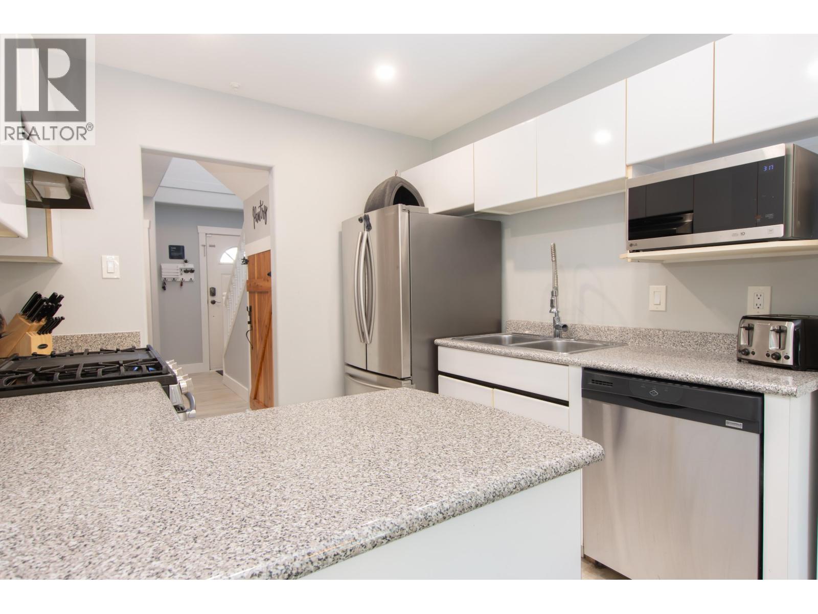 36 2401 MAMQUAM ROAD, Squamish