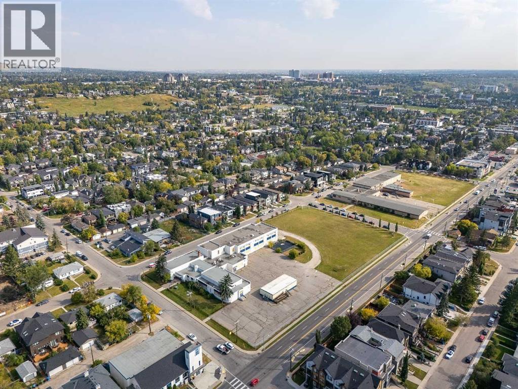 Single Family House for Sale in   Avenue NW West Hillhurst Calgary 