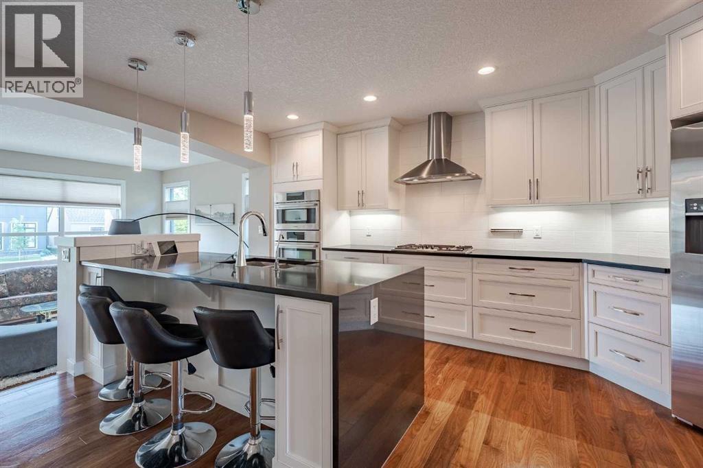 Single Family House for Sale in   Avenue NW West Hillhurst Calgary 