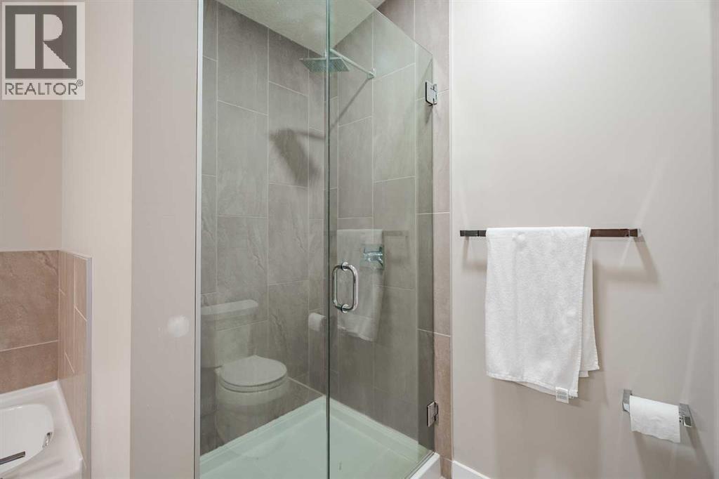 Single Family House for Sale in   Avenue NW West Hillhurst Calgary 