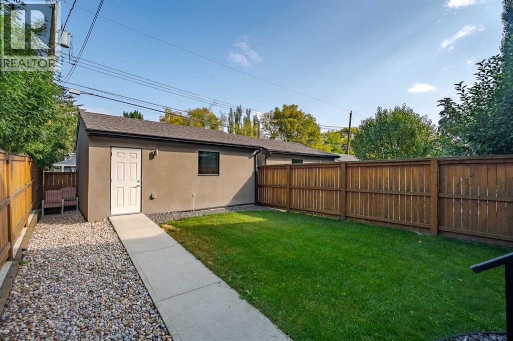 Single Family House for Sale in   Avenue NW West Hillhurst Calgary 