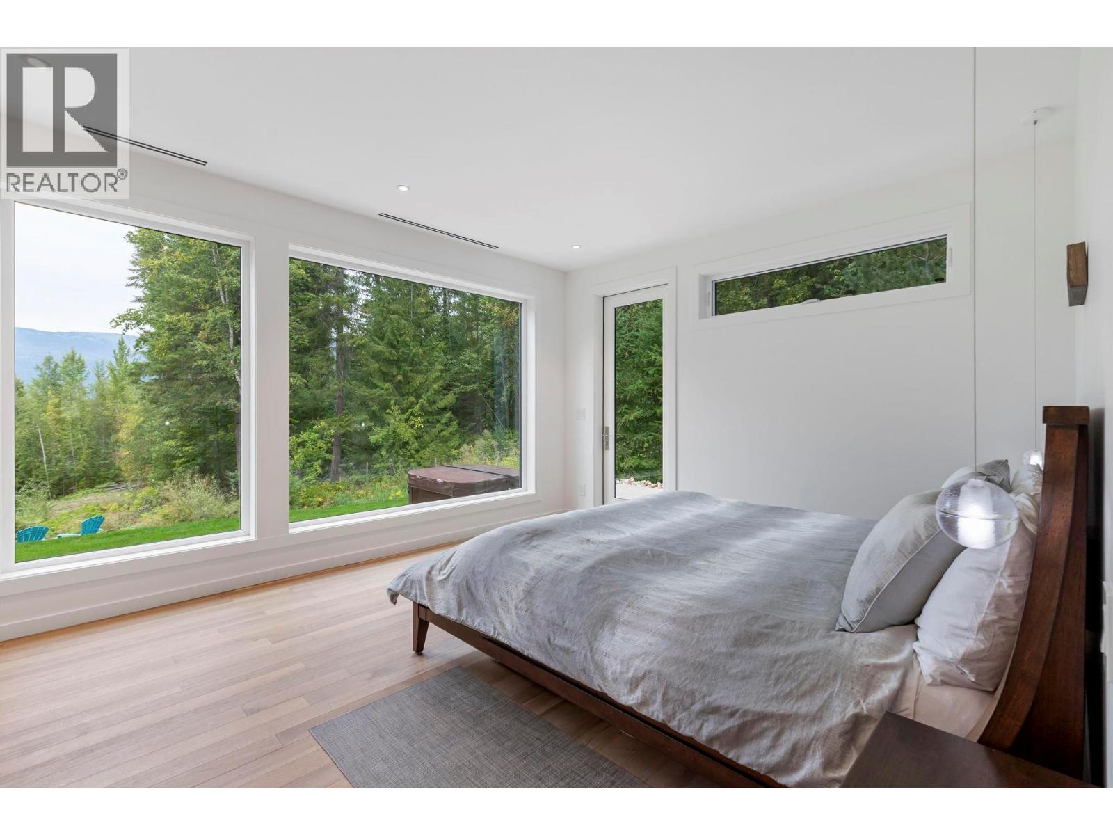 5147 Sunset Drive, Eagle Bay