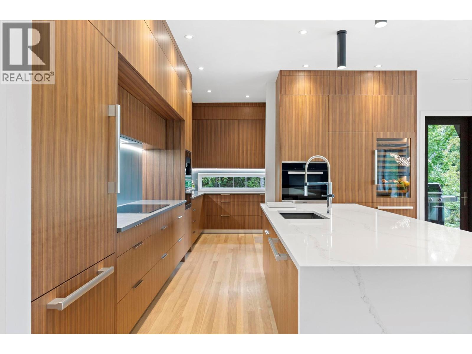 5147 Sunset Drive, Eagle Bay