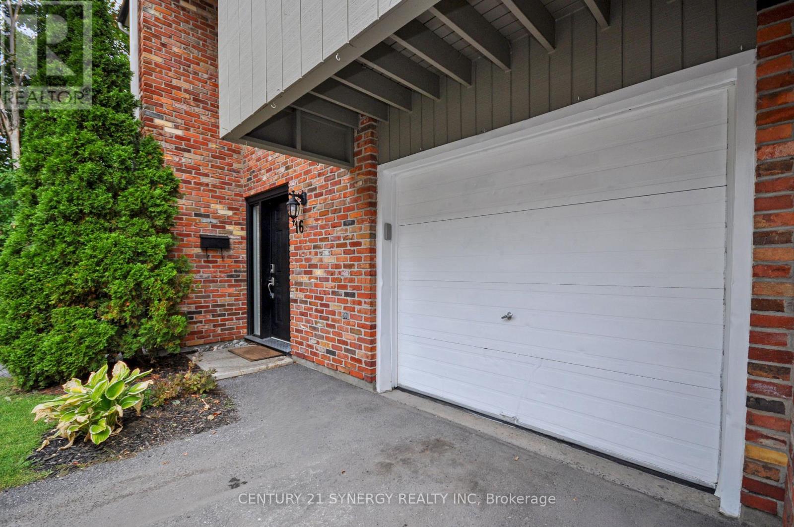 Garage & Entrance