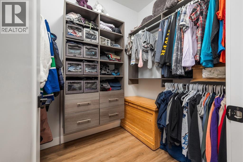 528 Loon Avenue - 11