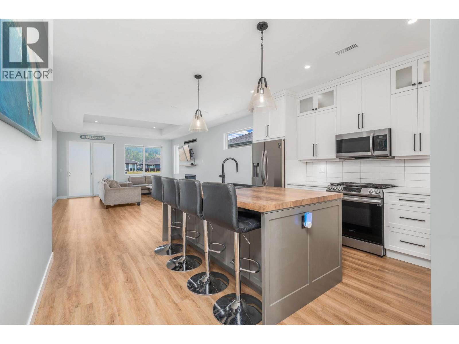 528 Loon Avenue - 22