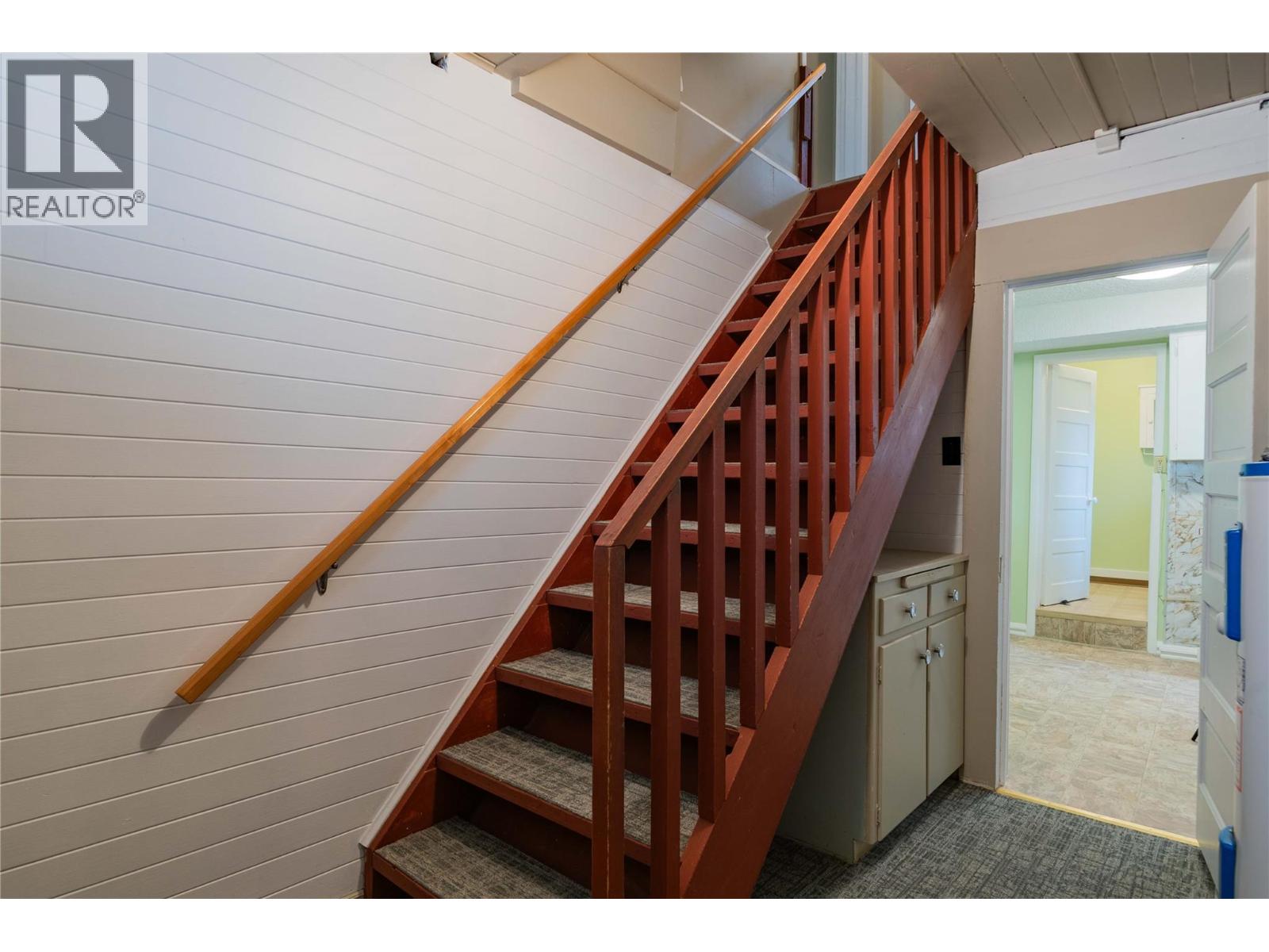 916 Nelson Avenue, Trail