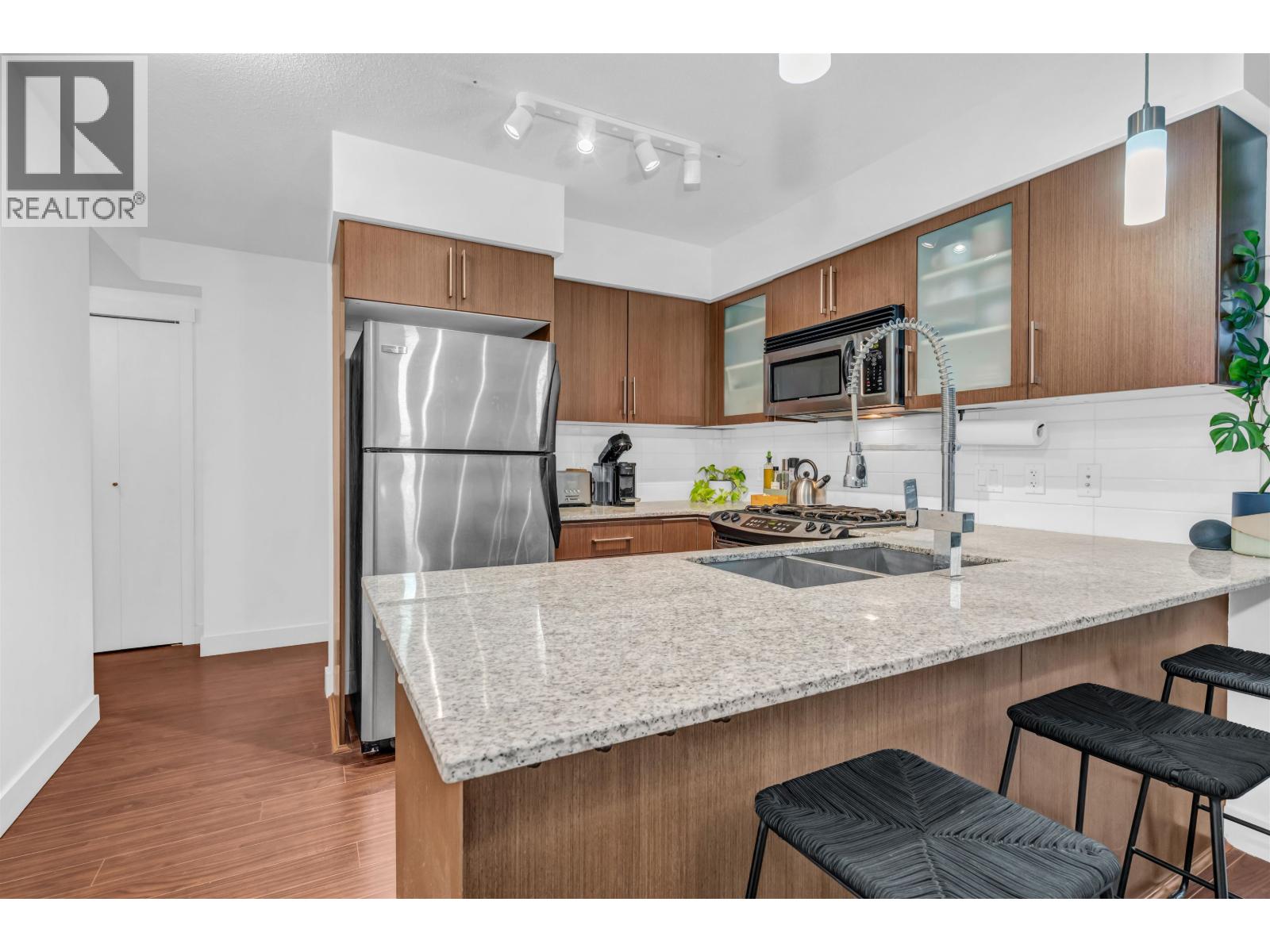 905 8068 WESTMINSTER HIGHWAY, Richmond