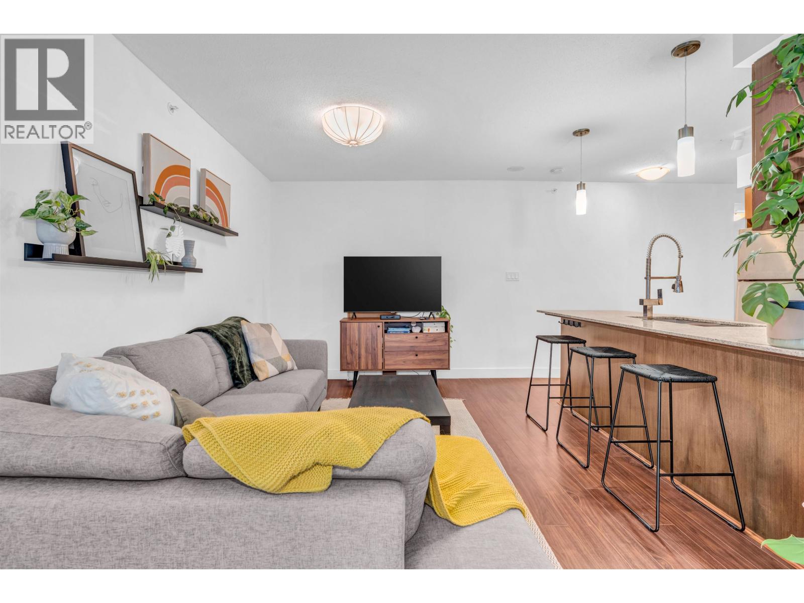 905 8068 WESTMINSTER HIGHWAY, Richmond