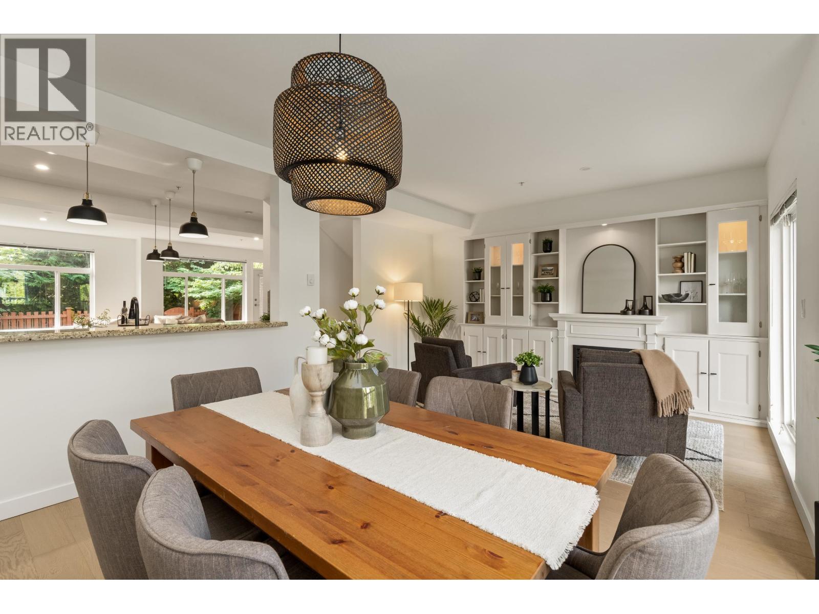 41 40632 GOVERNMENT ROAD, Squamish