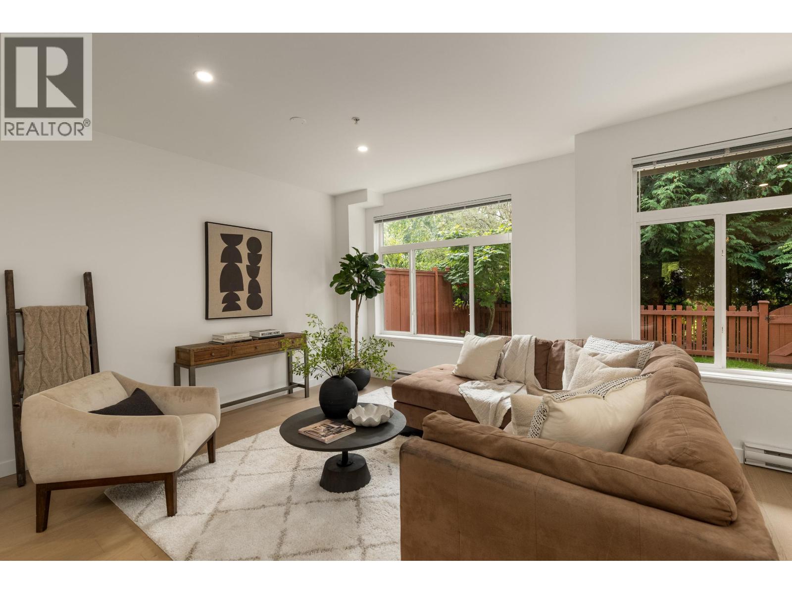 41 40632 GOVERNMENT ROAD, Squamish
