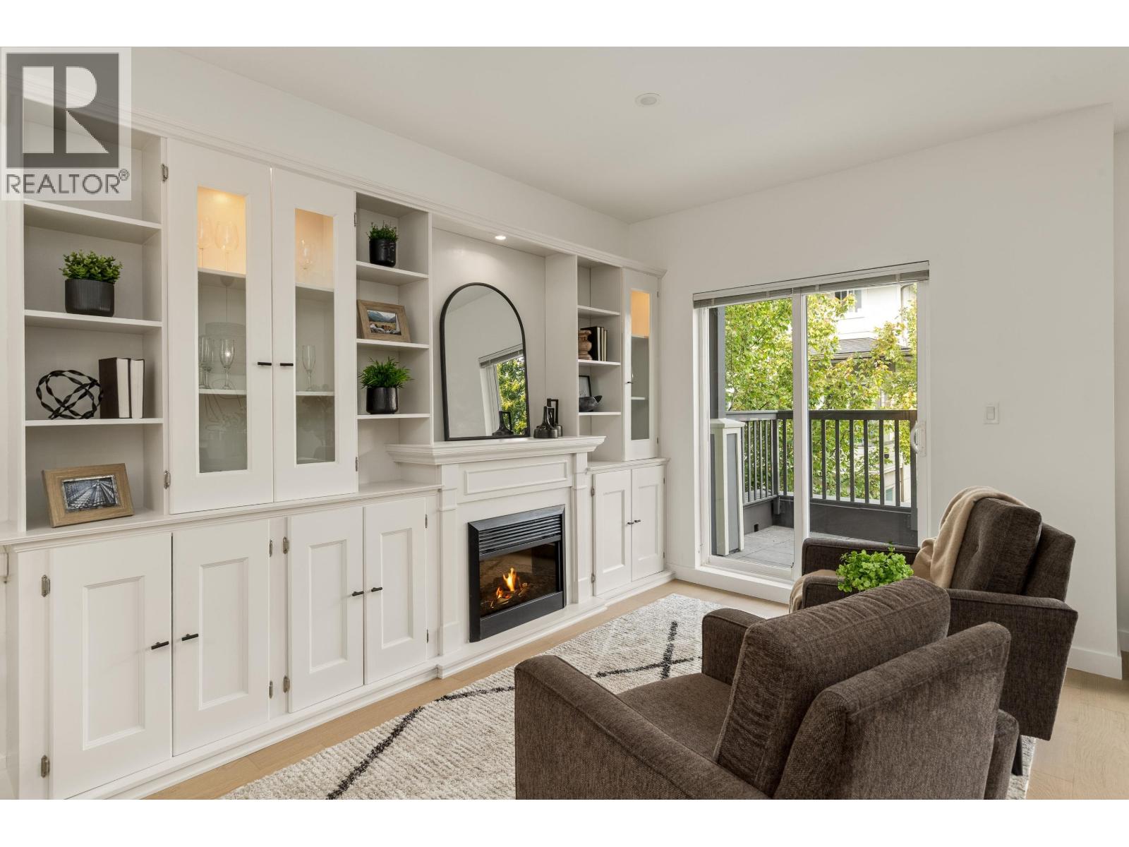 41 40632 GOVERNMENT ROAD, Squamish