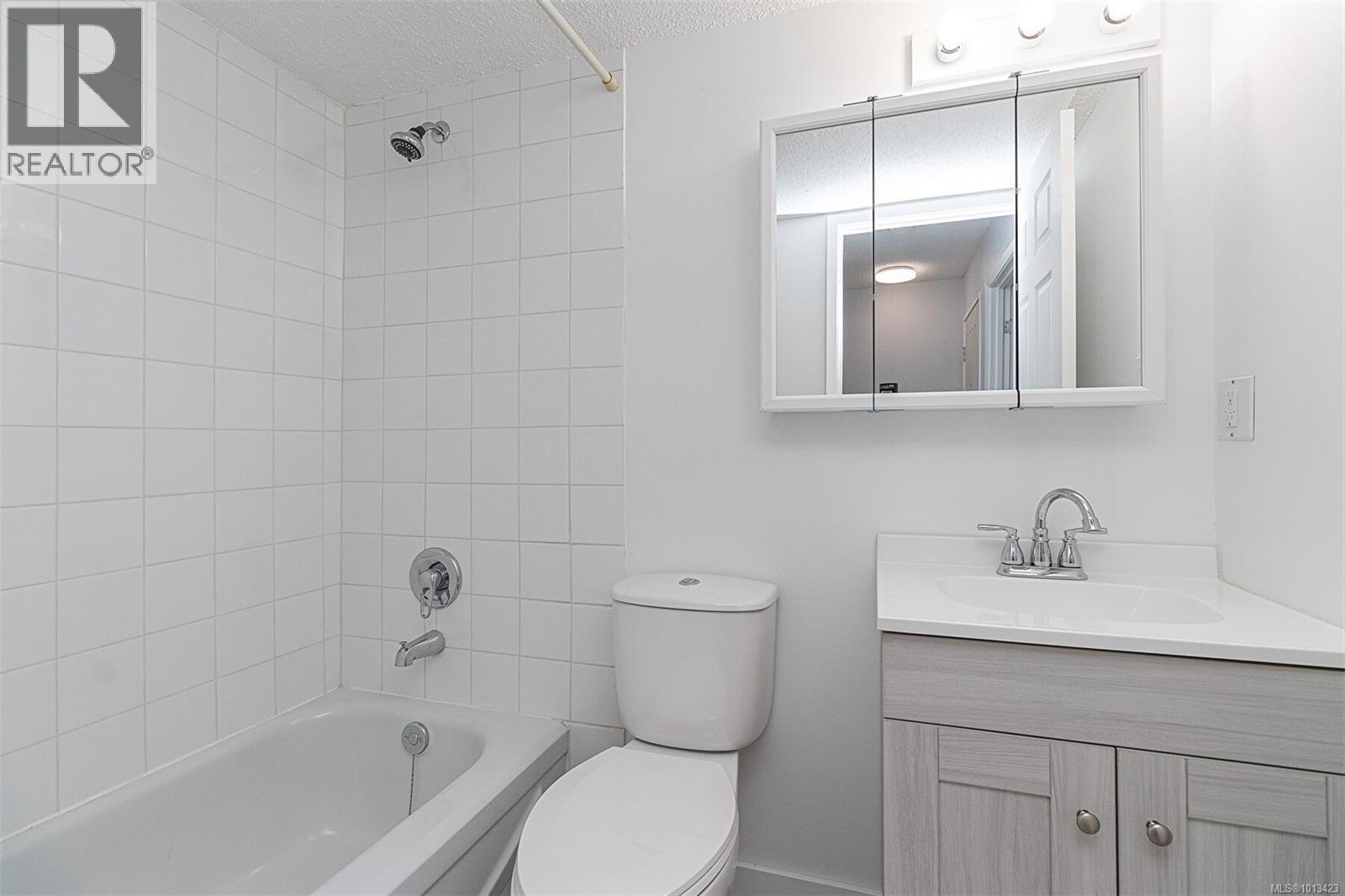 9 1986 Glenidle Road, Sooke