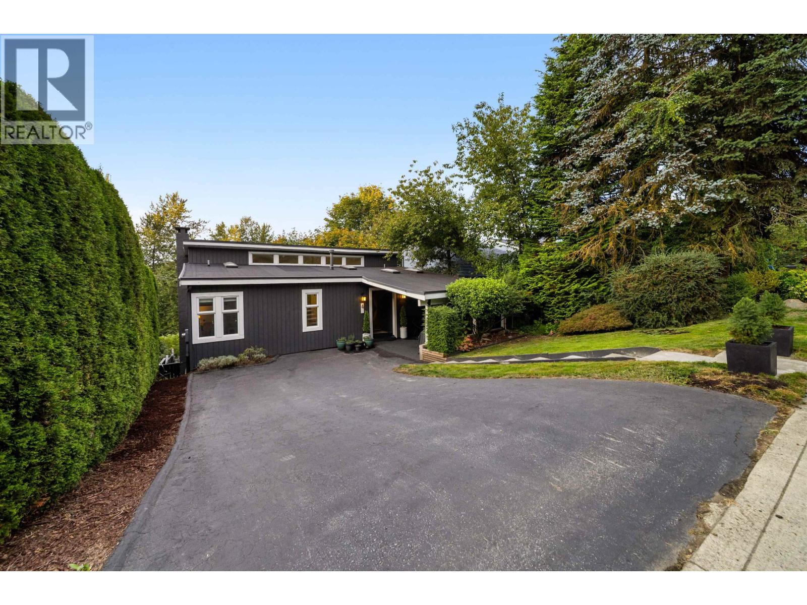 4 NOBLE COURT, Port Moody
