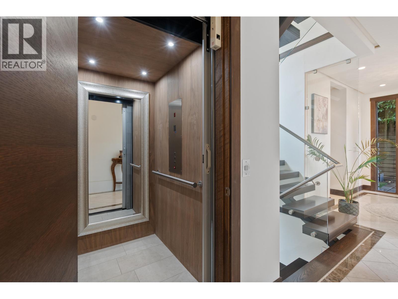 2643 NELSON AVENUE, West Vancouver