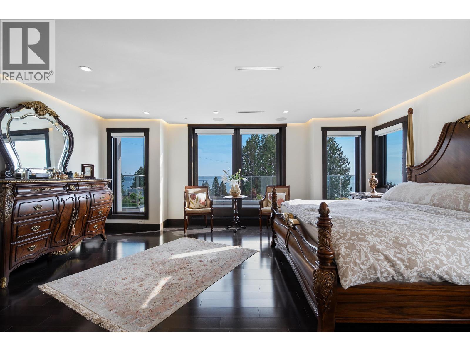 2643 NELSON AVENUE, West Vancouver