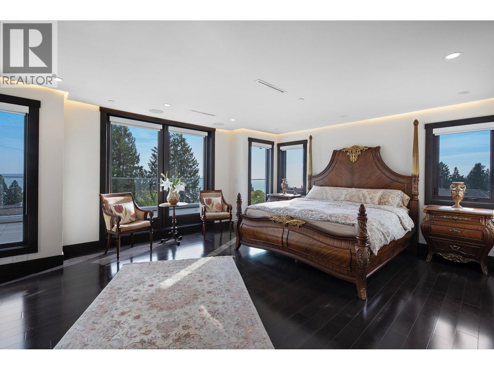 2643 NELSON AVENUE, West Vancouver