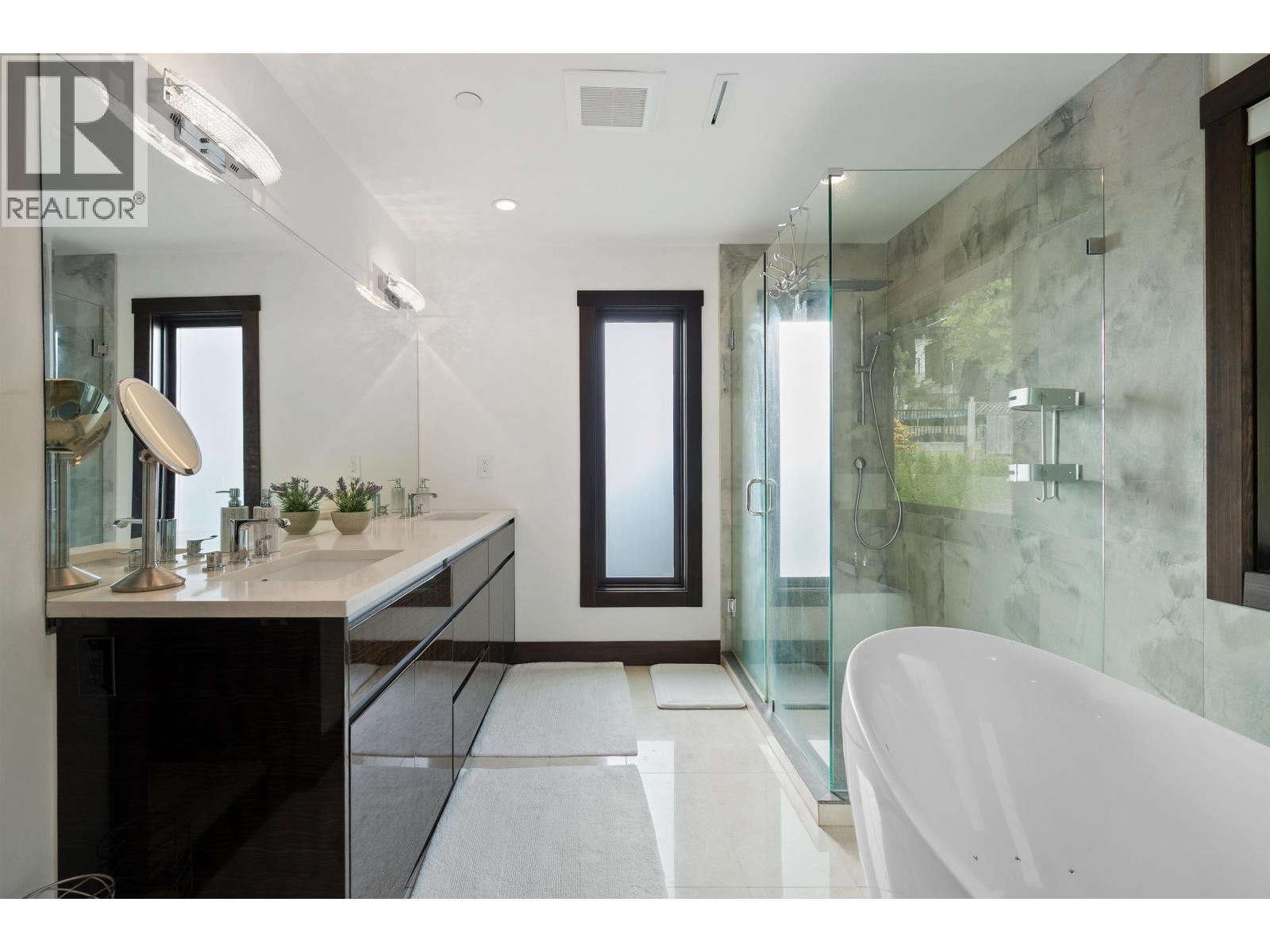 2643 NELSON AVENUE, West Vancouver