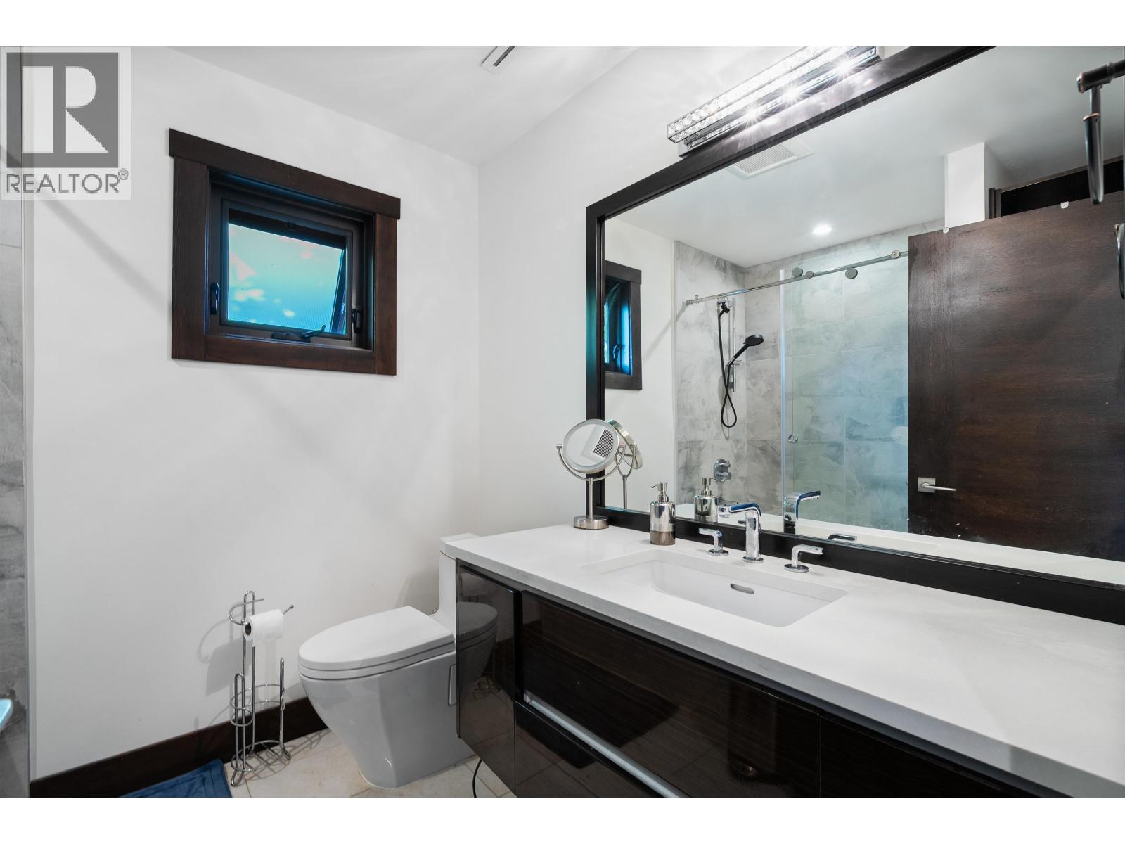 2643 NELSON AVENUE, West Vancouver