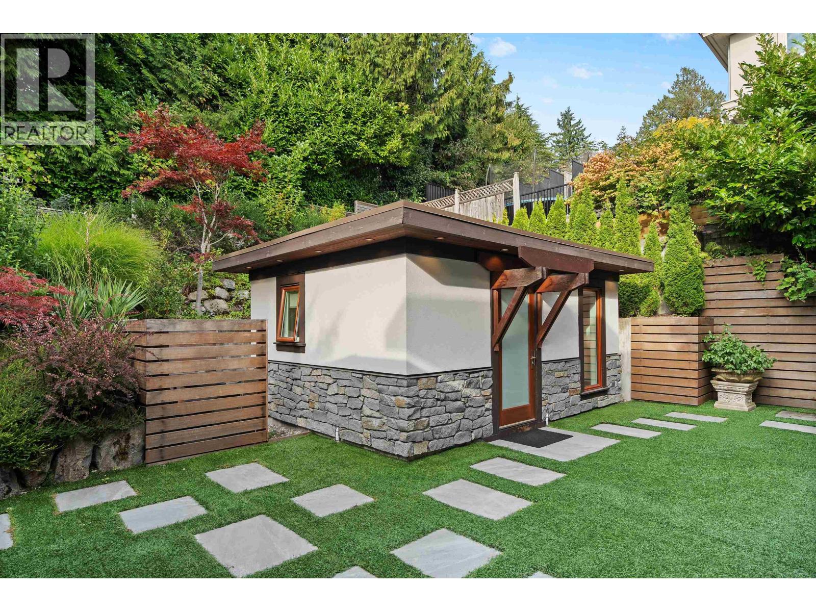 2643 NELSON AVENUE, West Vancouver