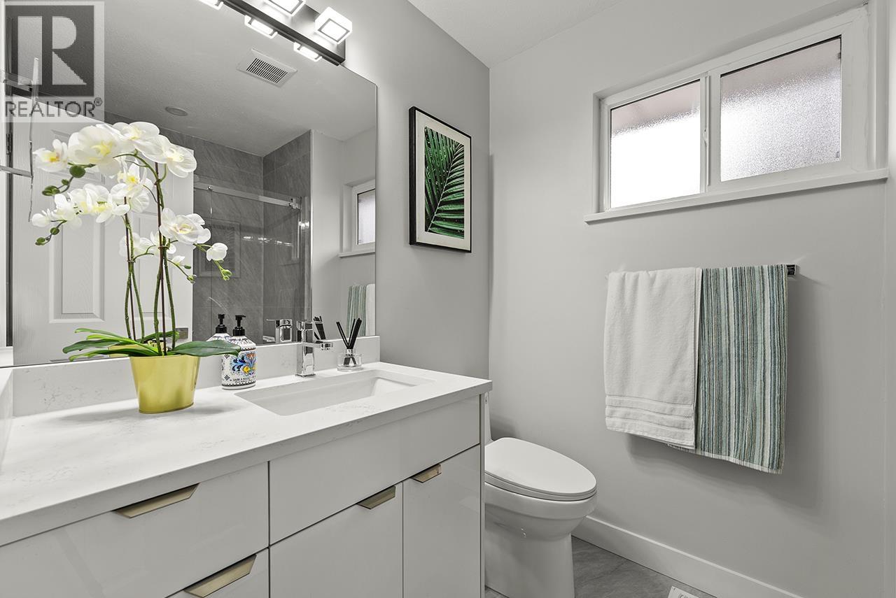 3055 ROTHBURY PLACE, Burnaby