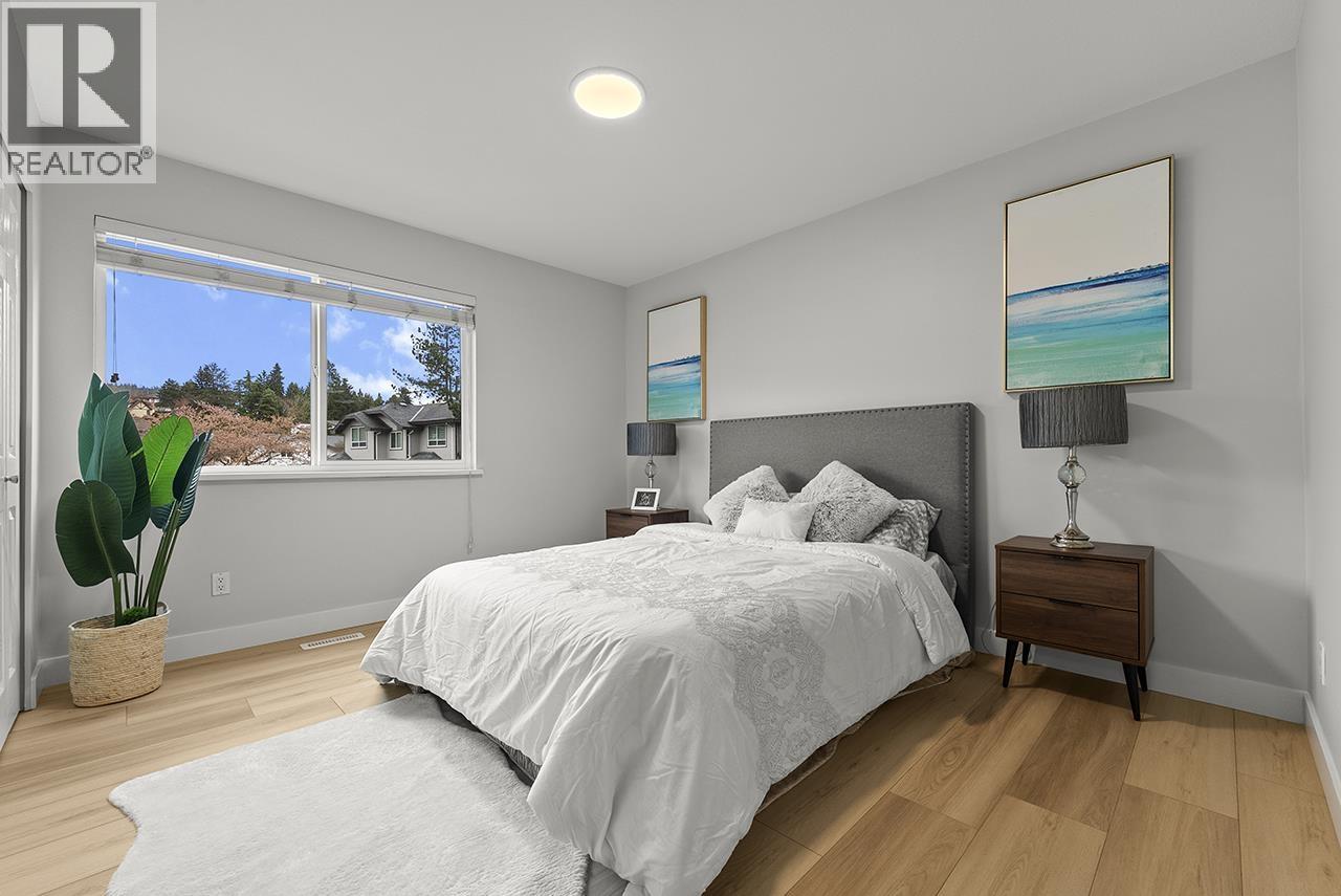 3055 ROTHBURY PLACE, Burnaby