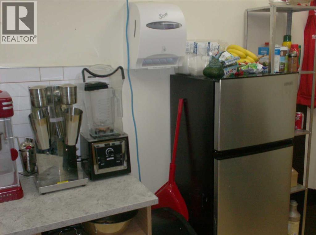Business for Sale in    Avenue NE Tuxedo Park Calgary 