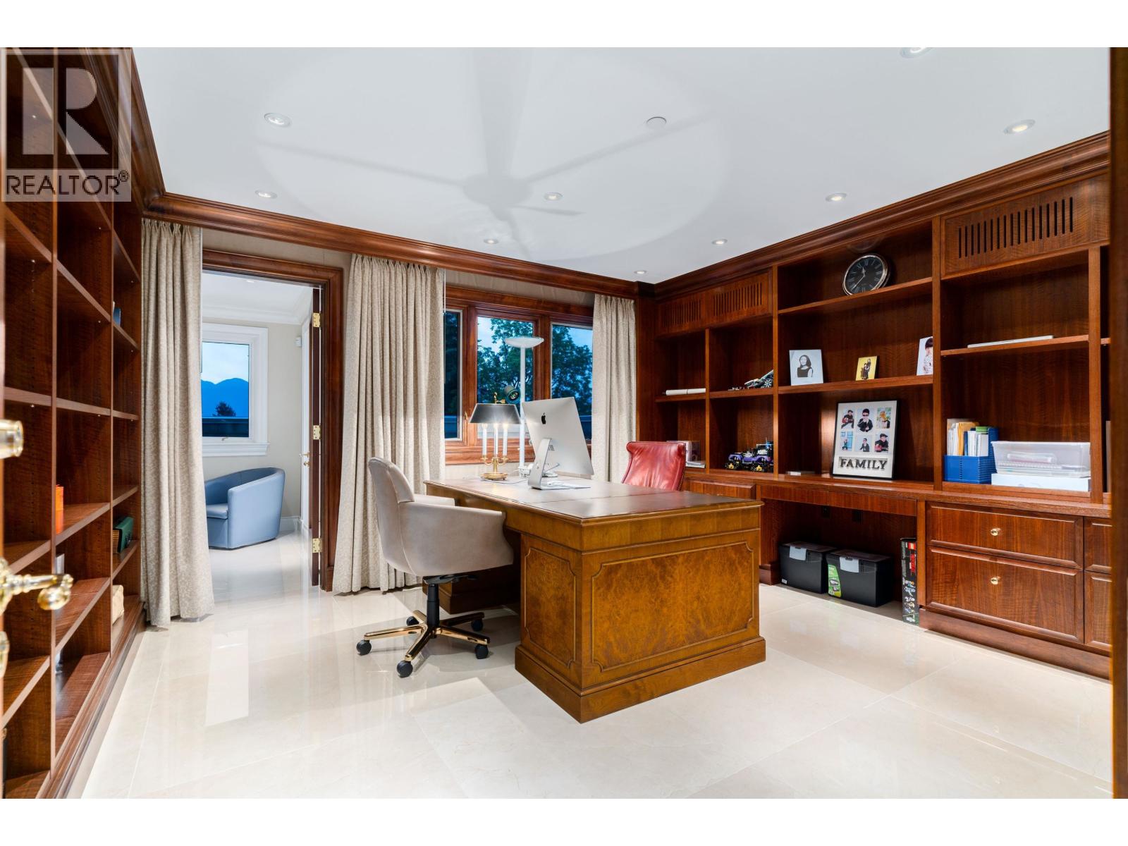 House in Vancouver - Image 12