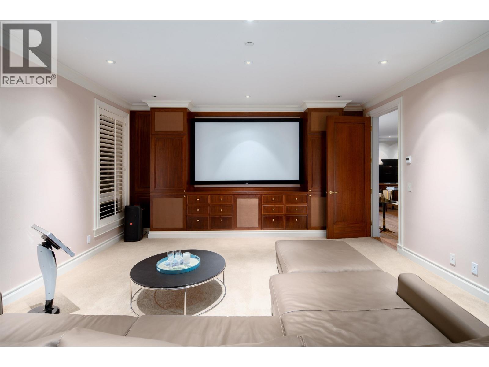 House in Vancouver - Image 15