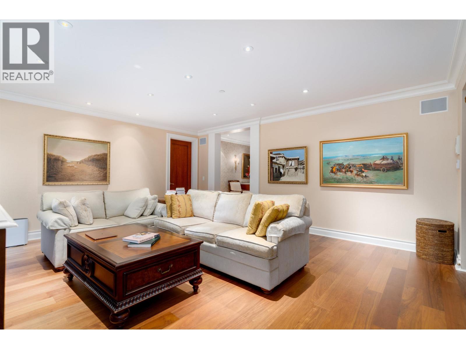 House in Vancouver - Image 18